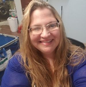 Meet your Posher, Debbie